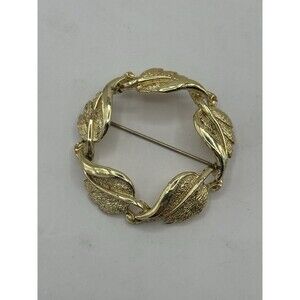 Vintage Coro Gold Tone Leaf Brooch Pin Circle